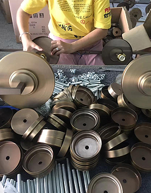 卓煜灯饰-多道出厂质量检测